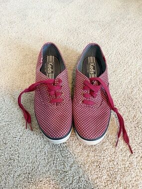 Keds Burgundy Polka Dot Lace-Up Sneakers Size 7.5